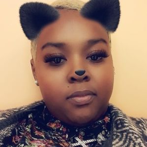 Meet your Posher, Ambra